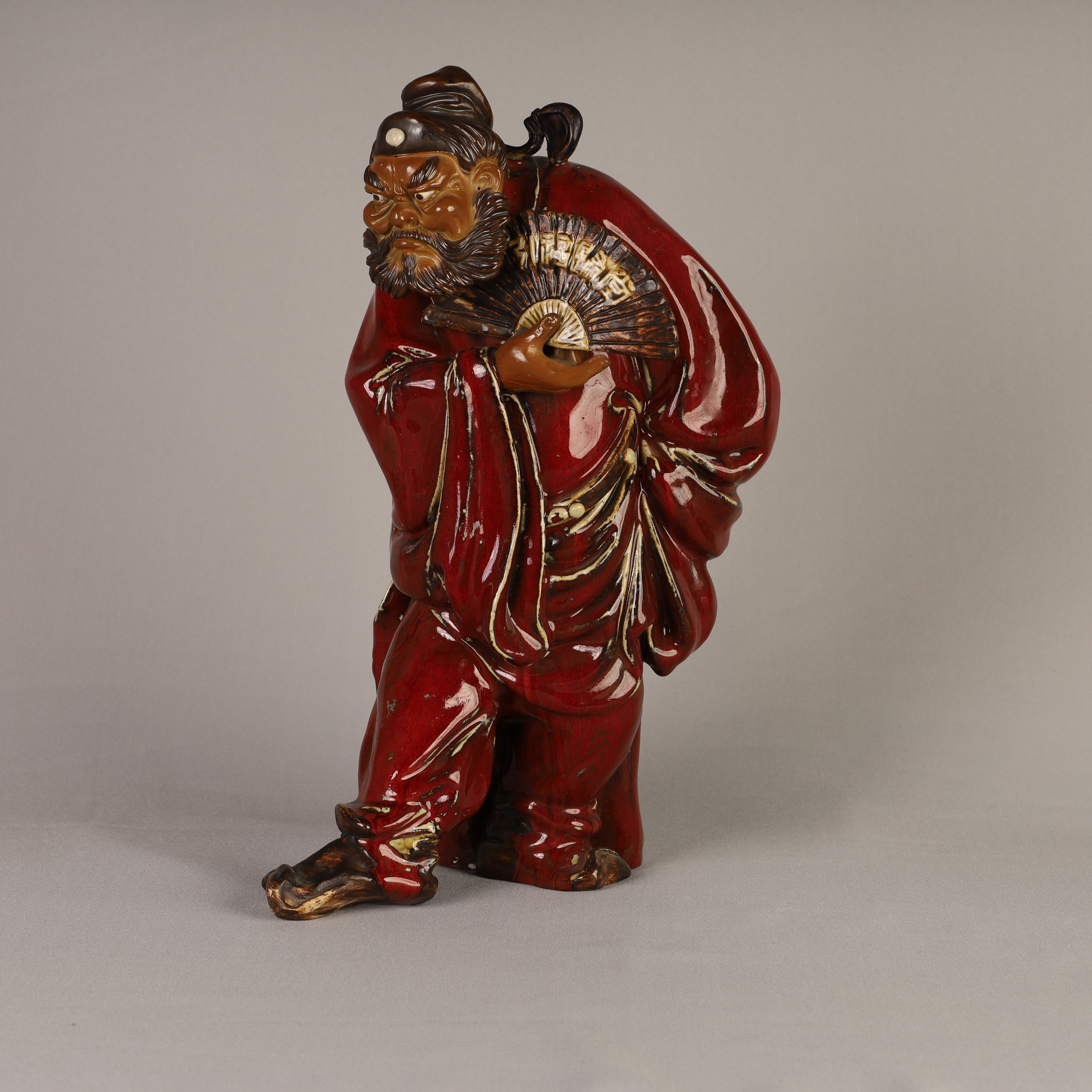 Figure of Zhong-Kui in Red Glaze 石榴紅鍾馗像, e9226622-4b14
